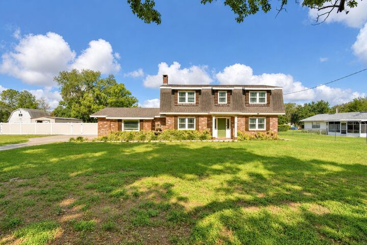 Property Photo:  215 S Ilakee Avenue  FL 33850 