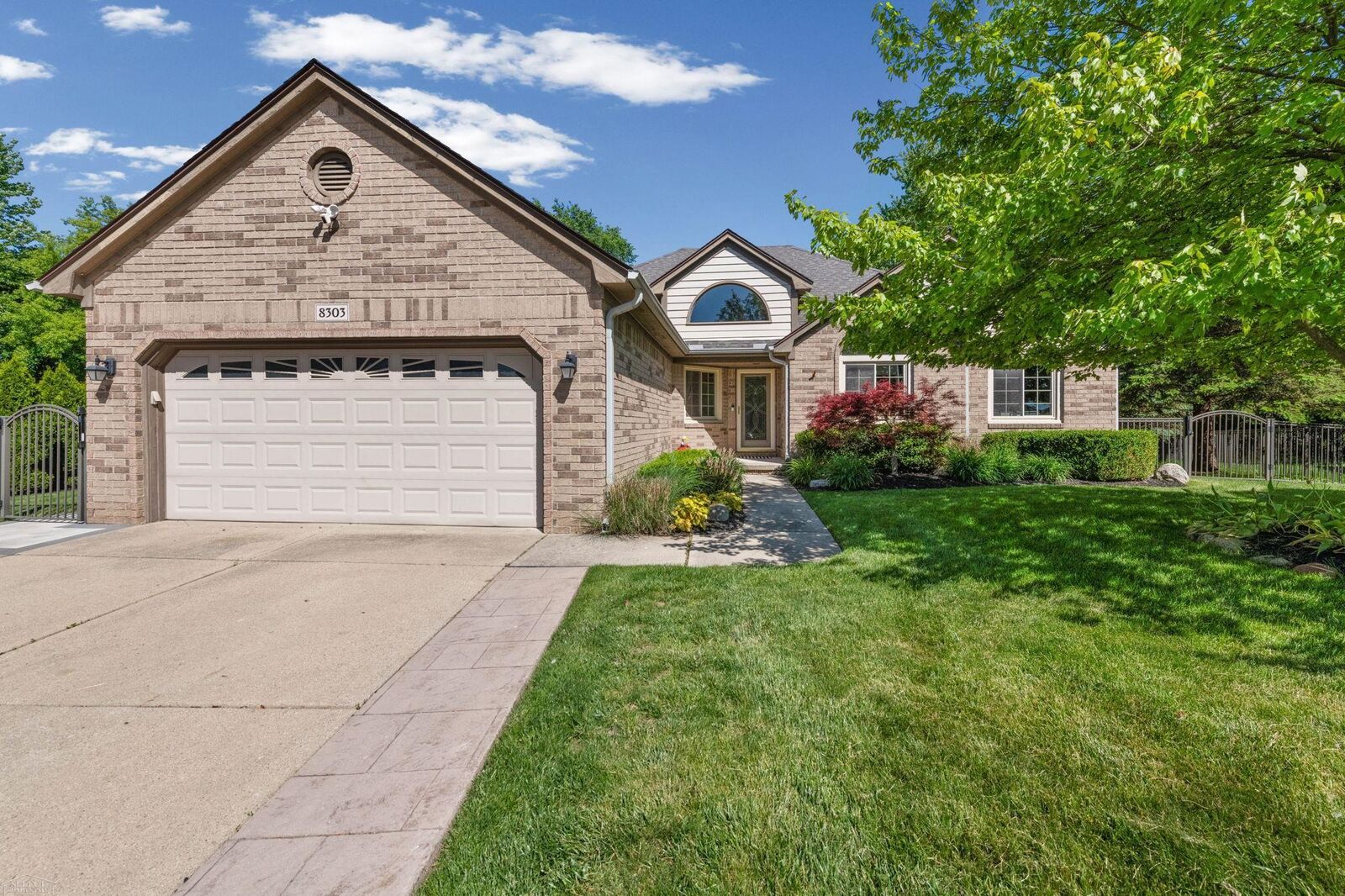 Property Photo: 8303 Frederick Drive MI 48094