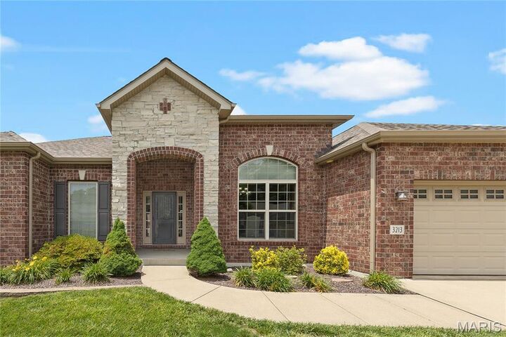 Property Photo:  3213 Roan Hill Drive  IL 62221 