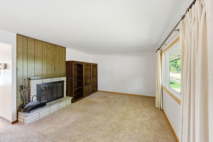 Property Photo:  3520 Knoll Pl  WI 53403 