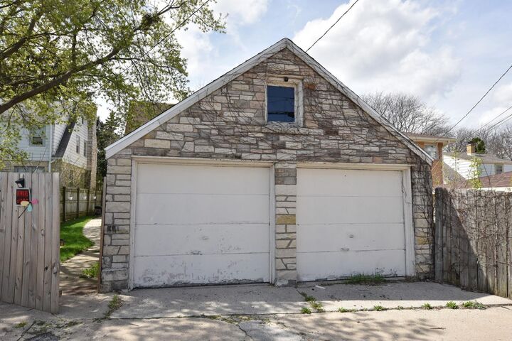 Property Photo: 6502 W Medford Ave WI 53218