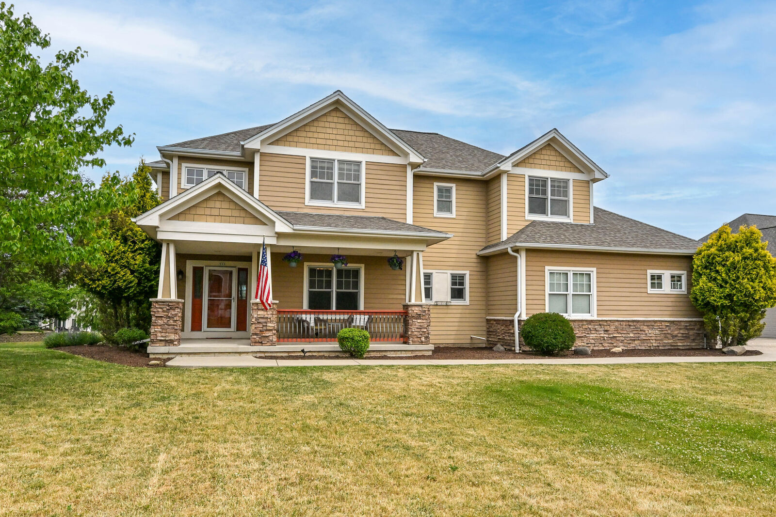 Property Photo:  533 Majestic View Ln  WI 53066 