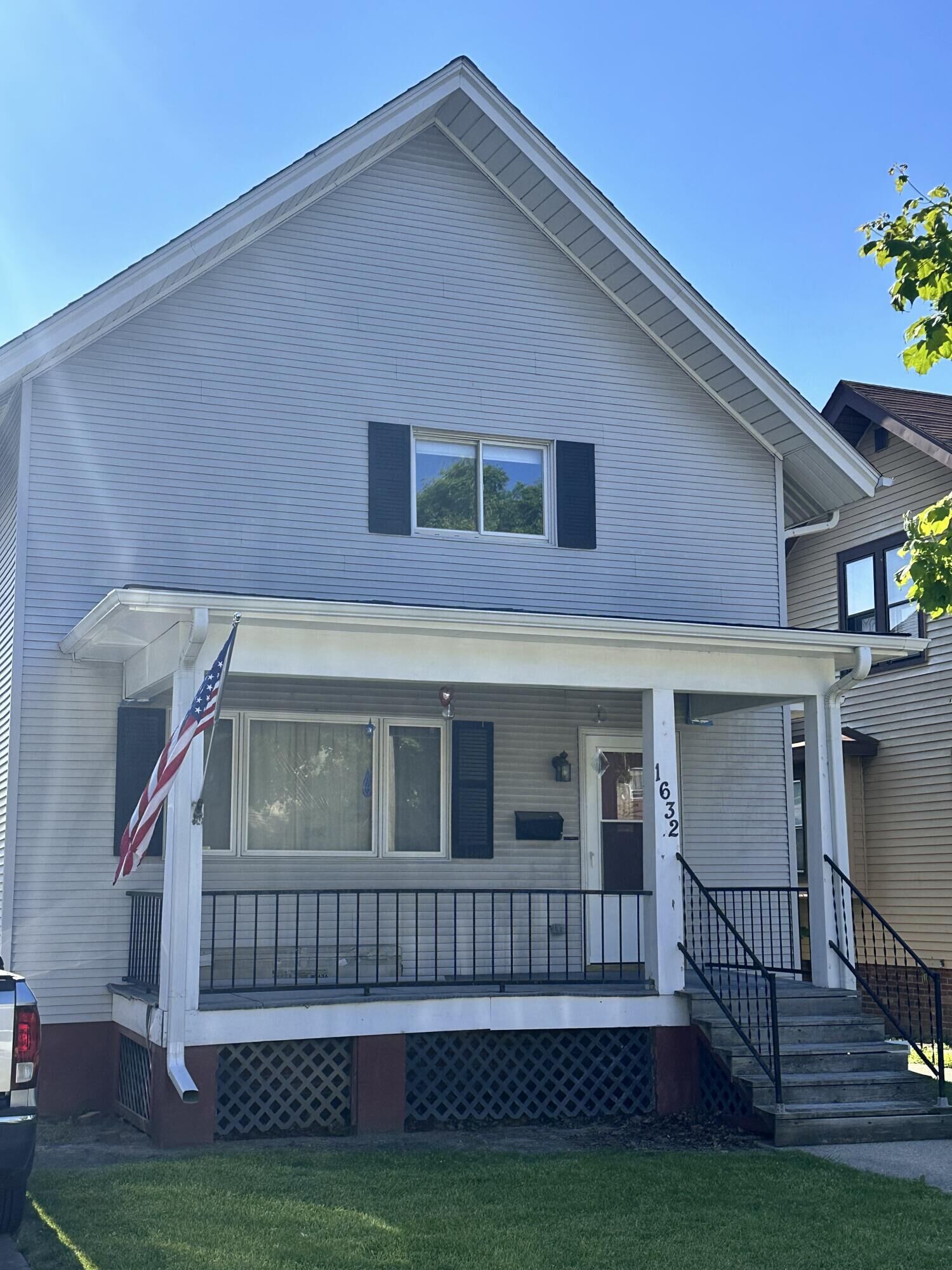 Property Photo:  1632 Holmes Ave  WI 53405 