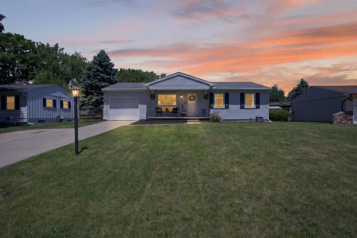 Property Photo:  5650 Poplar Drive  MI 49201 