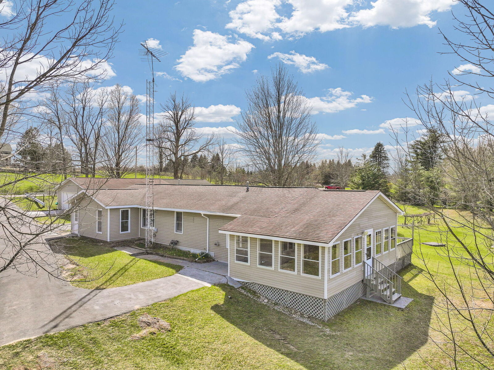 Property Photo: 10976 E 3 Mile Road MI 49656
