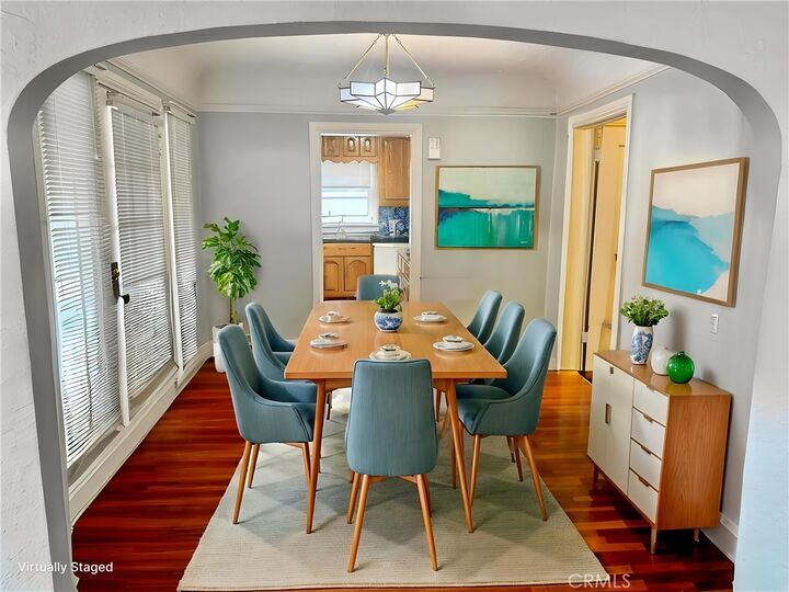 Property Photo:  1553 N Commonwealth  CA 90027 