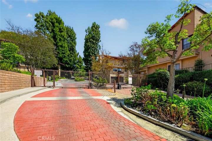Property Photo: 1812 S Marengo Ave 10 CA 91803