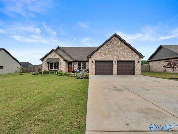 Property Photo:  342 Ranch Road  AL 35986 