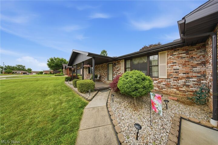 Property Photo:  805 Ashberry Drive  OH 45714 