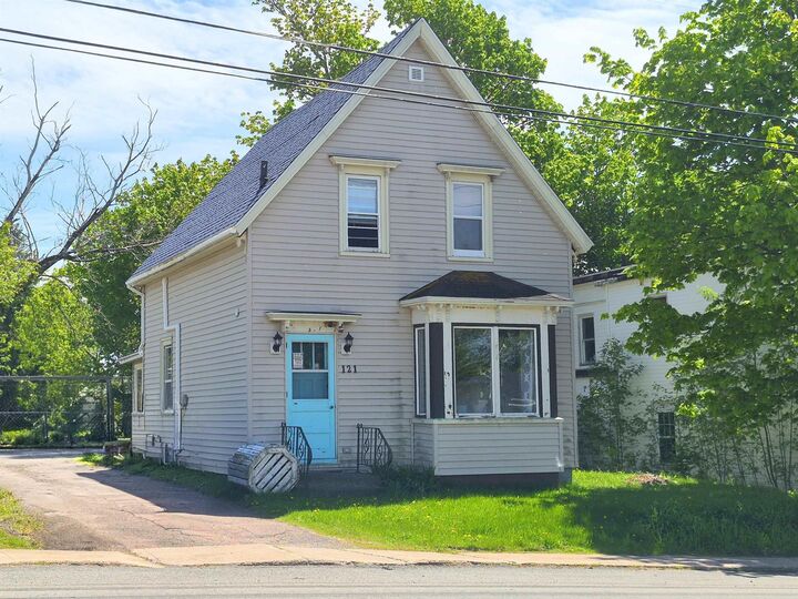 121 Main Street — photo 1
