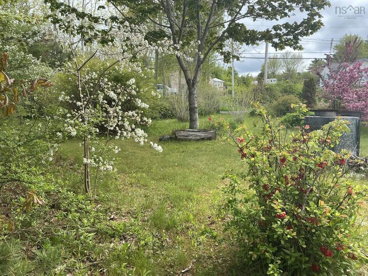 102 Highway 8 — photo 1