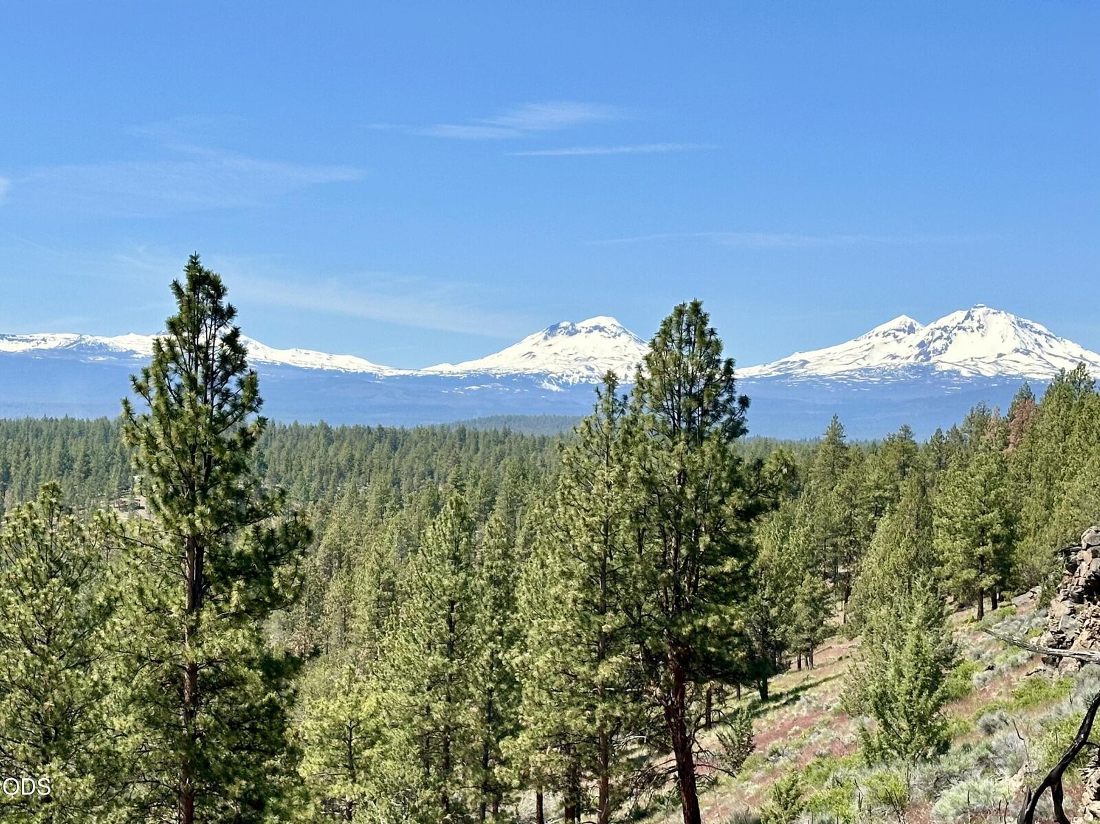Property Photo: 17127 Mountain View Road OR 97759