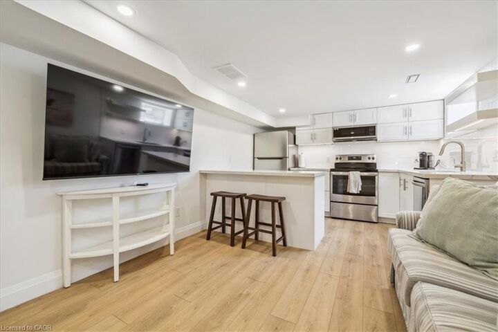 Property Photo: 2113 New Street Lower ON L7R 1H7