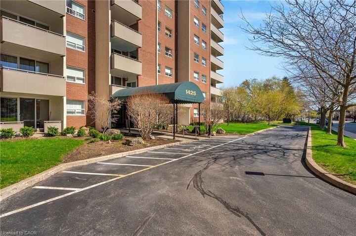 Property Photo:  1425 Ghent Avenue 308  ON L7S 1X5 