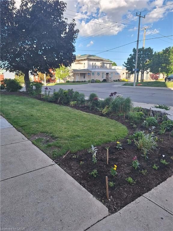 Property Photo: 64 Benton Street 502 ON N2G 4L9