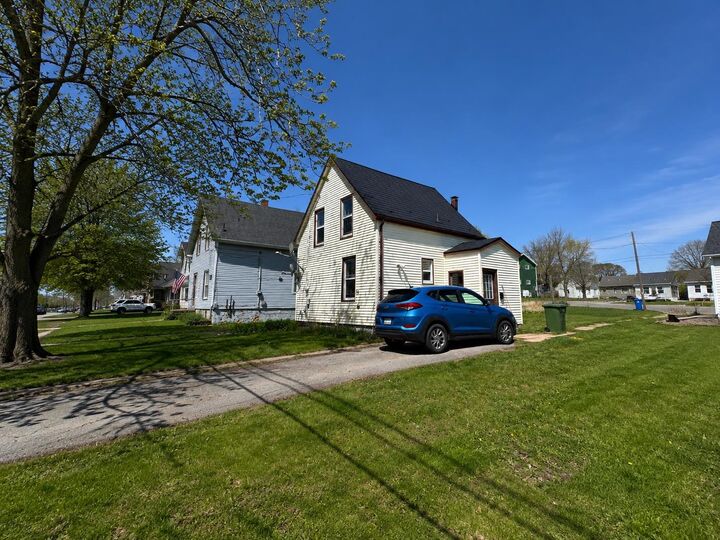 Property Photo: 161 Hanover Street PE C1N 1E5