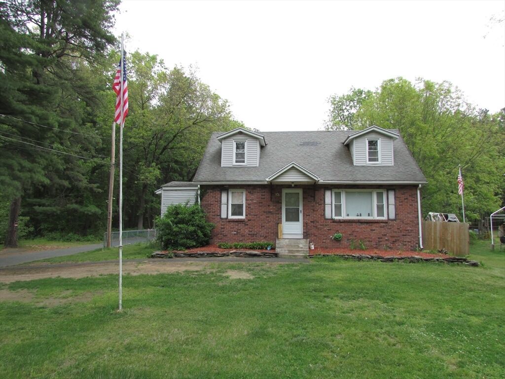 Property Photo:  10 Bartlett St  MA 01075 
