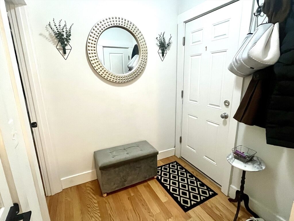 Property Photo:  13 Margaret Street 1  MA 02113 
