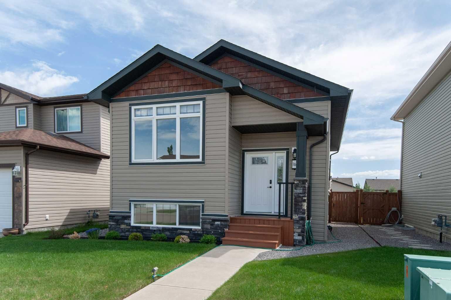 Property Photo:  104 Almond Crescent  AB T4M 0J5 
