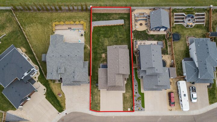 Property Photo:  6210 28 Avenue Close  AB T4V 5J6 