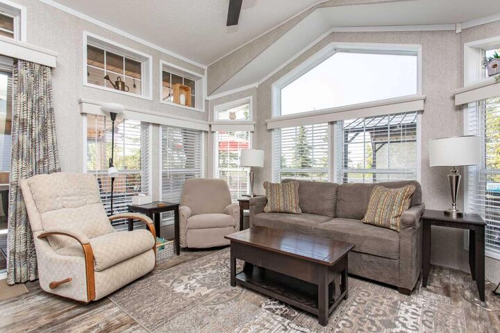 Property Photo: 10046 Township Road 422 212 AB T4J 1V9