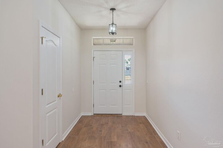 Property Photo:  2070 Catline Cir  FL 32566 