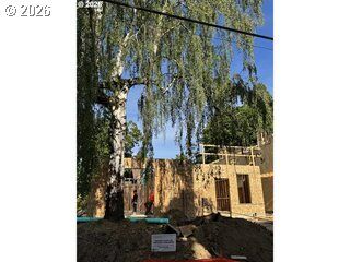 Property Photo:  2008 SE 34th Ave  OR 97214 