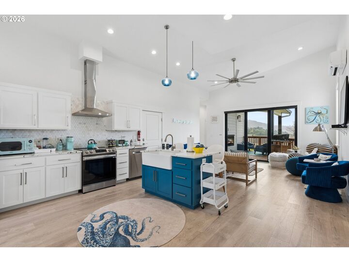 Property Photo: 5705 Rollo Dr OR 97149