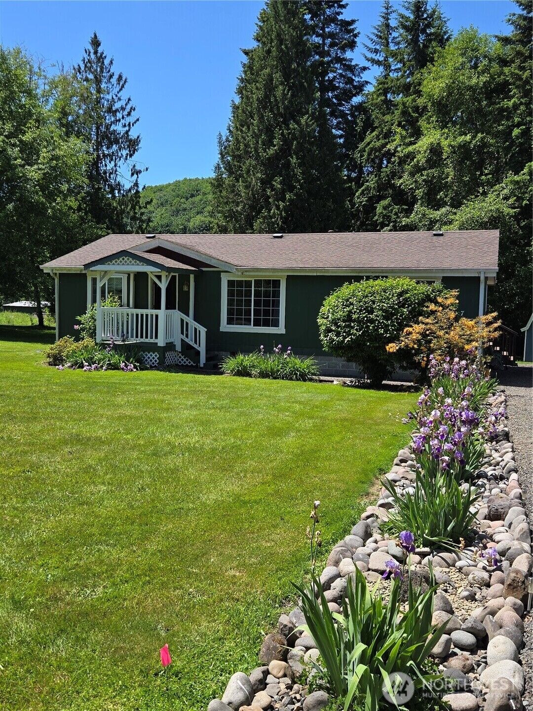 Property Photo:  147  Tara Lane  WA 98593 