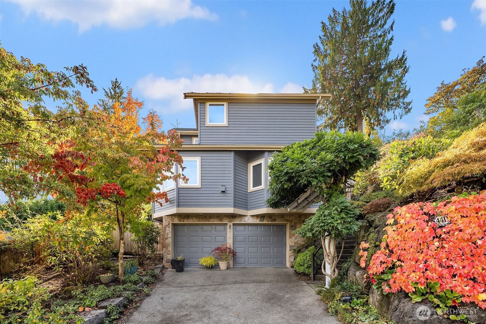 Property Photo: 4411 NE 90th Street WA 98115