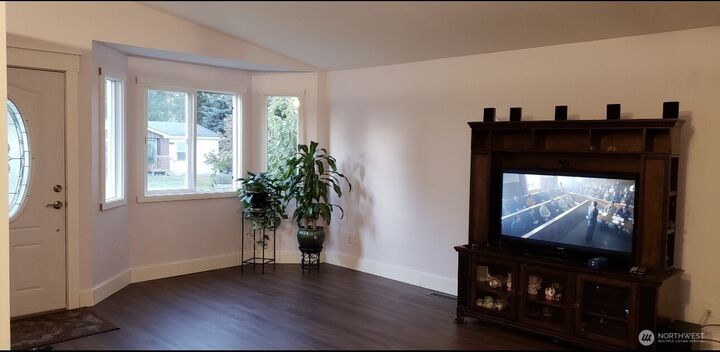 Property Photo:  1206  Crystal Lane  WA 98233 