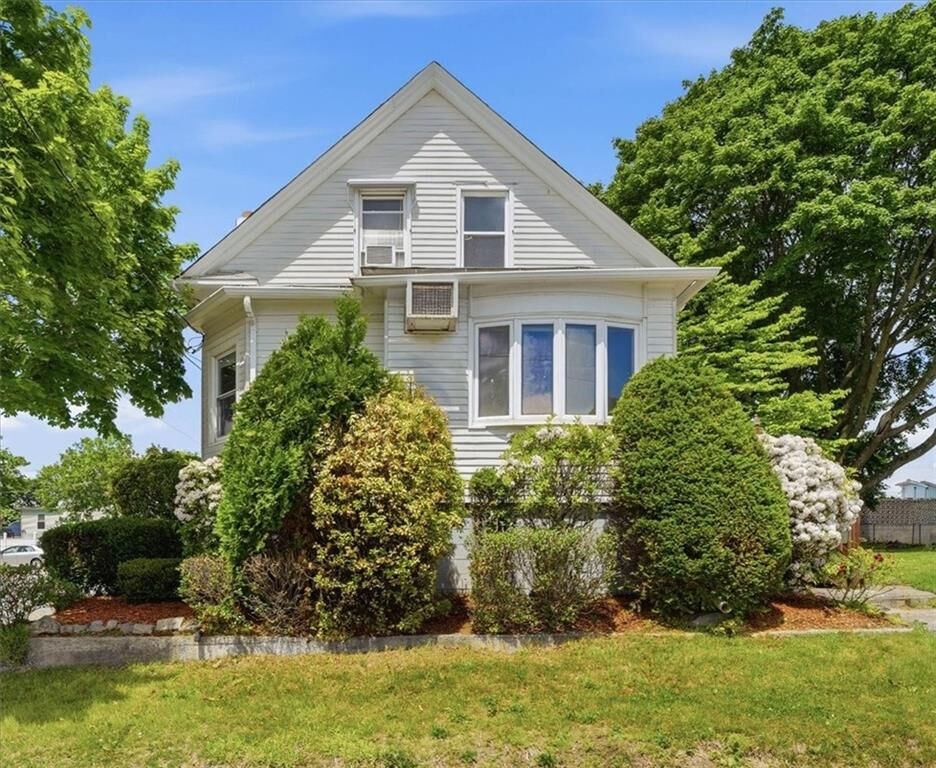 Property Photo:  123 Oxford Street  RI 02920 