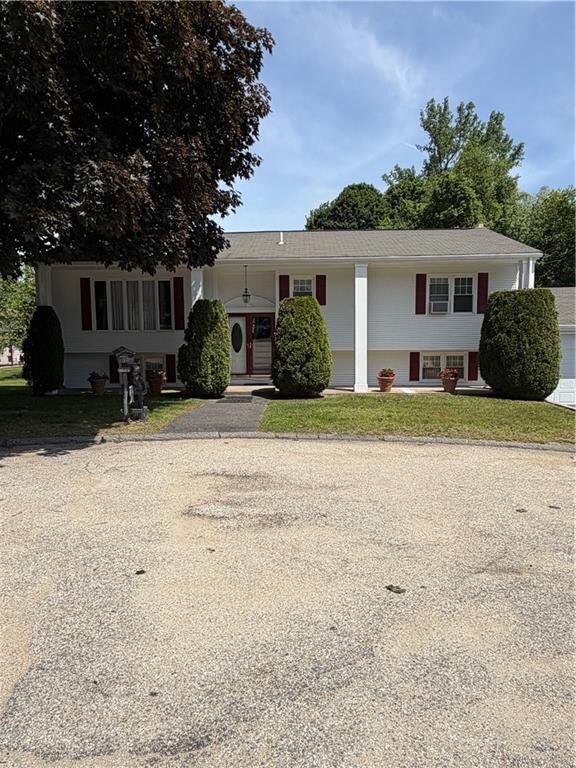 Property Photo:  6 Balsam Court  RI 02919 