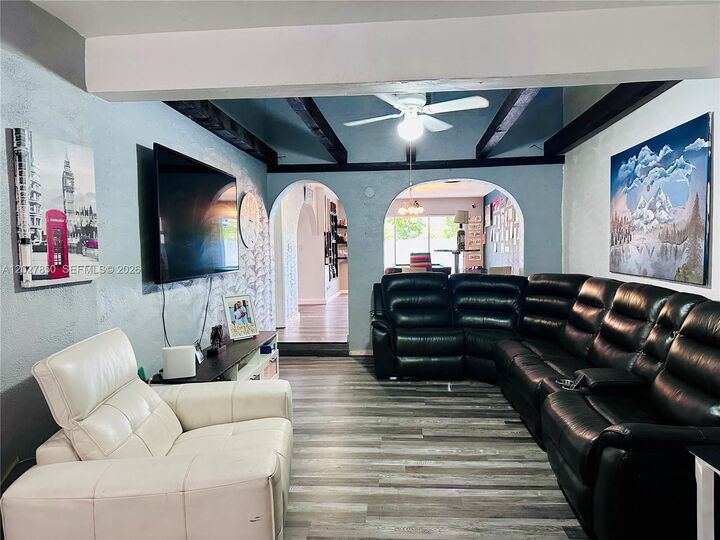 Property Photo:  6631 NW 84th St  FL 33321 