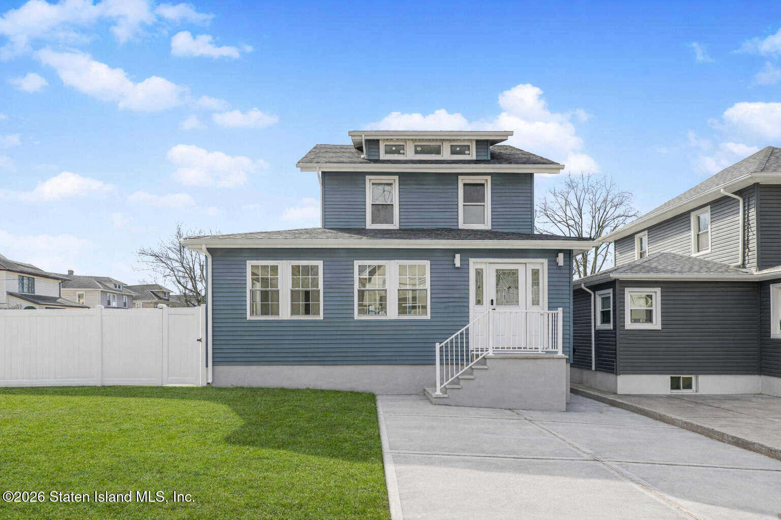 Property Photo:  12 Fairview Avenue  NY 10314 