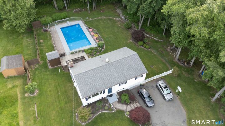 Property Photo:  3 Eastview Drive  CT 06812 