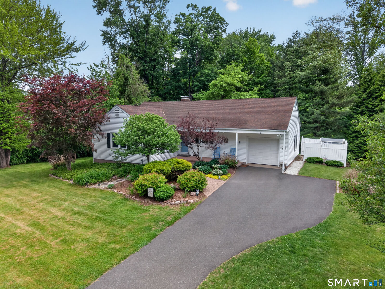 Property Photo:  16 Somerset Road  CT 06033 
