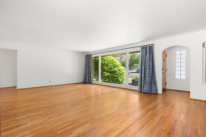 Property Photo:  310 W Joseph Ave  WA 99205 