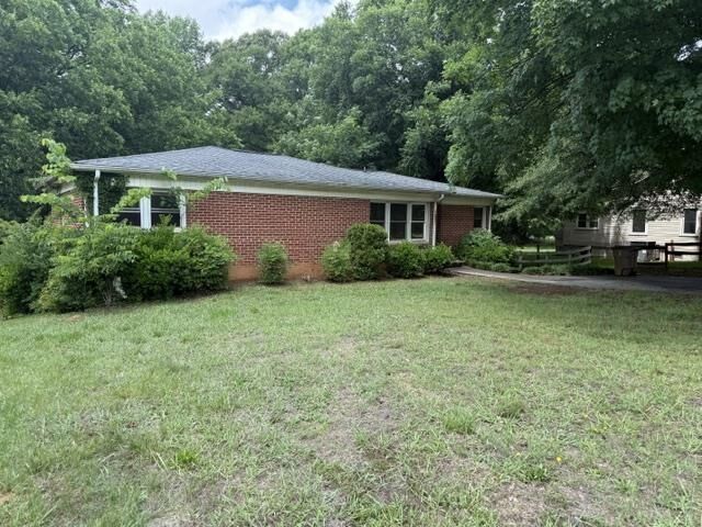 Property Photo:  200 Peach Street  NC 28150 