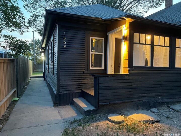 1668 Ottawa Street — photo 1