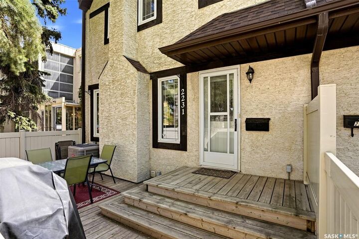 Property Photo: 2231 McIntyre Street SK S4P 2S1