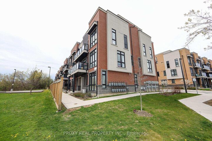 Property Photo: 9 Phelps Lane 18 ON L4E 1J4