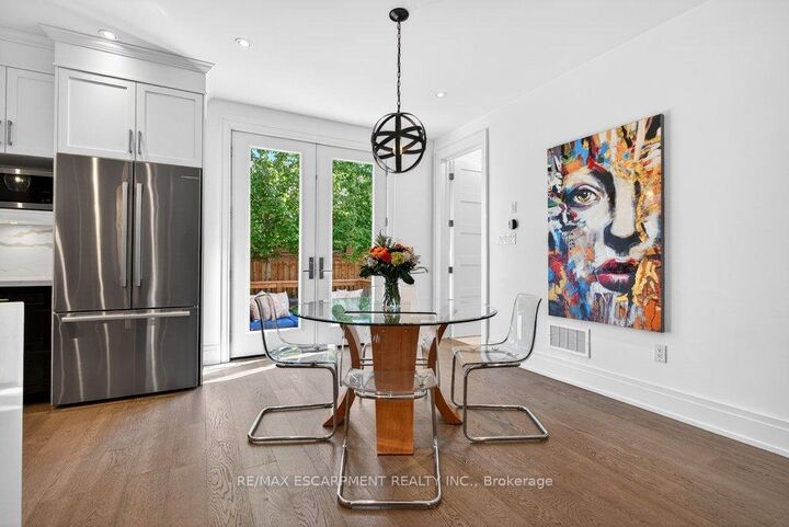 Property Photo:  2134 New Street 6  ON L7R 1H8 