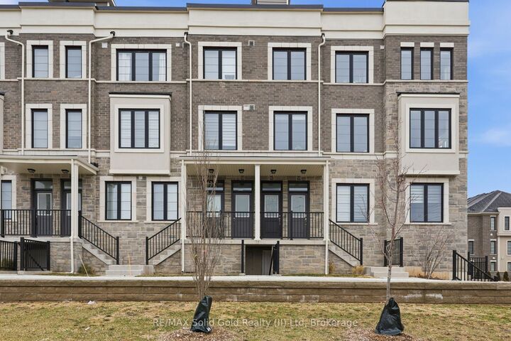 383 Dundas Street E 58 — photo 1