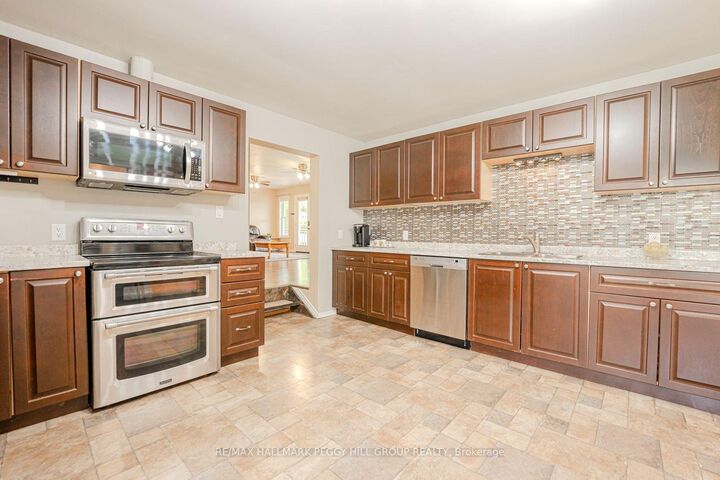Property Photo: 8747 10th Line ON L4M 4S4