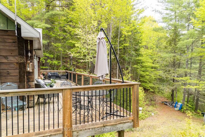 Property Photo: 176 Little Bay Lane ON K0J 2R0