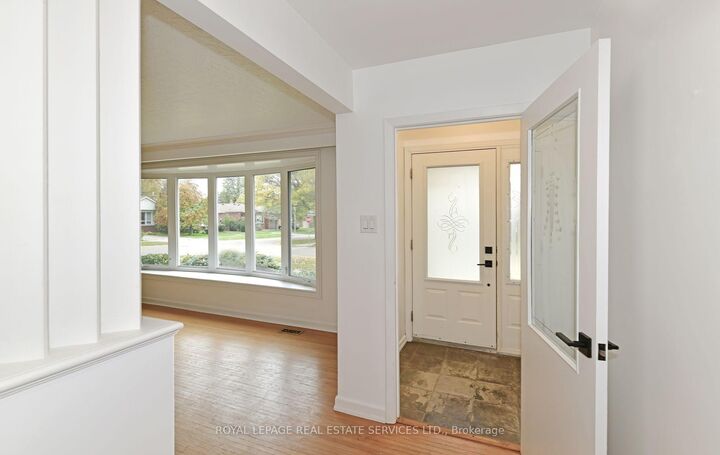 Property Photo:  3 Kellogg Street  ON M8Z 4C6 