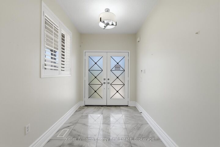 Property Photo: 1633 Grandview Street N ON L1K 0A6
