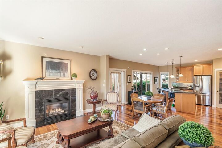 Property Photo: 550 Falcon Crt BC V9P 2A4