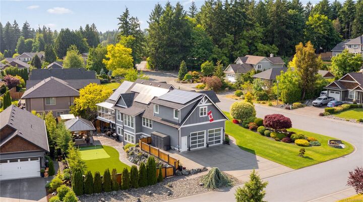 Property Photo: 946 Gillespie Pl BC V8H 1H6